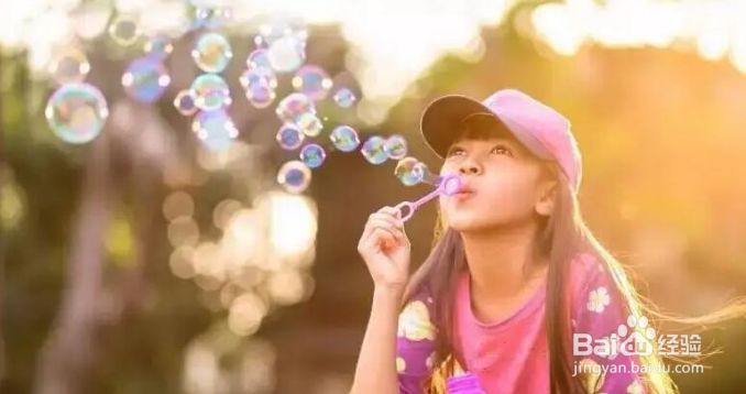 吹泡泡的时候往水里加什么能吹得更大