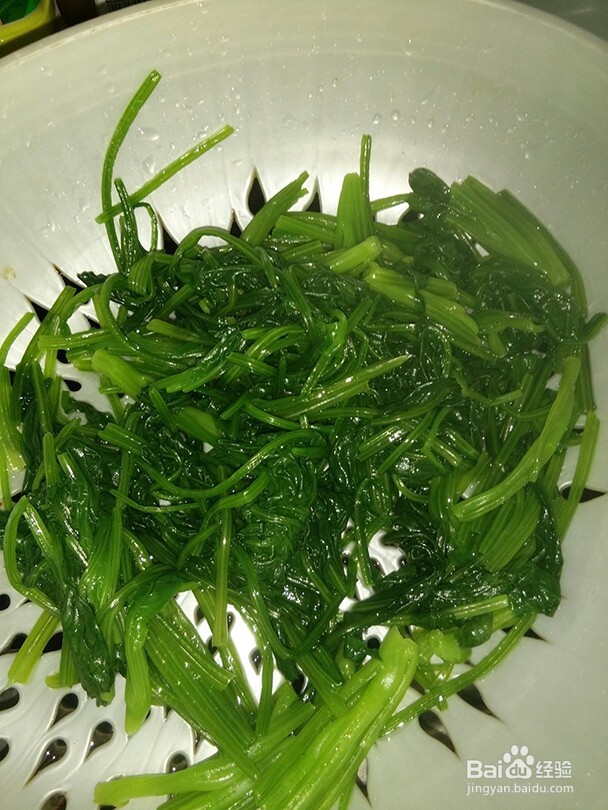 凉拌菠菜鹌鹑蛋