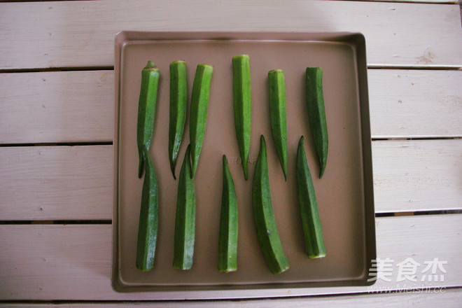 芝麻盐烤秋葵