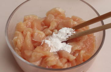 家庭版酱爆鸡丁