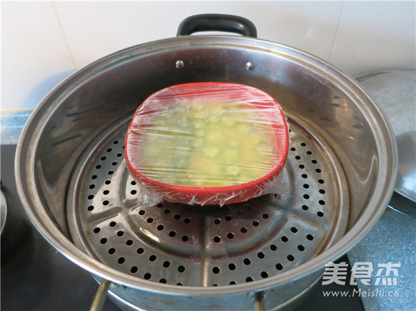 秋葵蒸蛋羹的做法