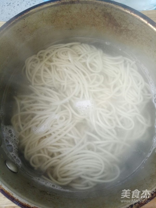 鱼露海苔凉面