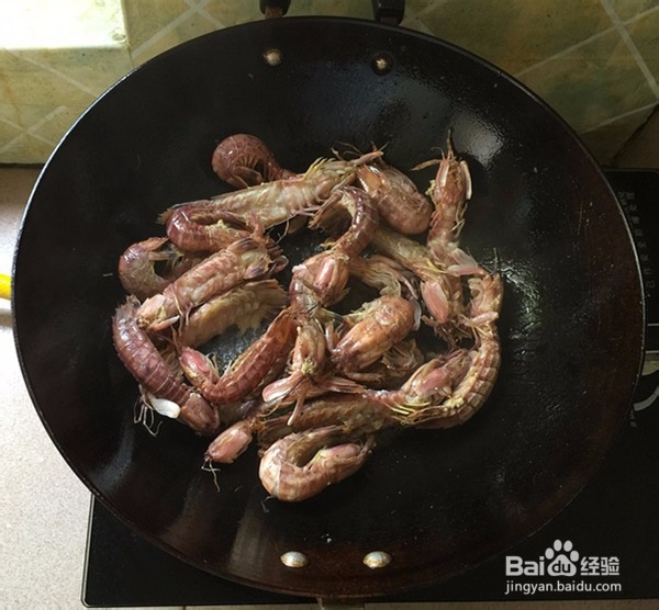 如何做出好吃的香辣美味皮皮虾