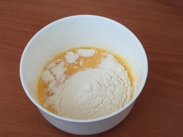 韭香鸡蛋饼的做法