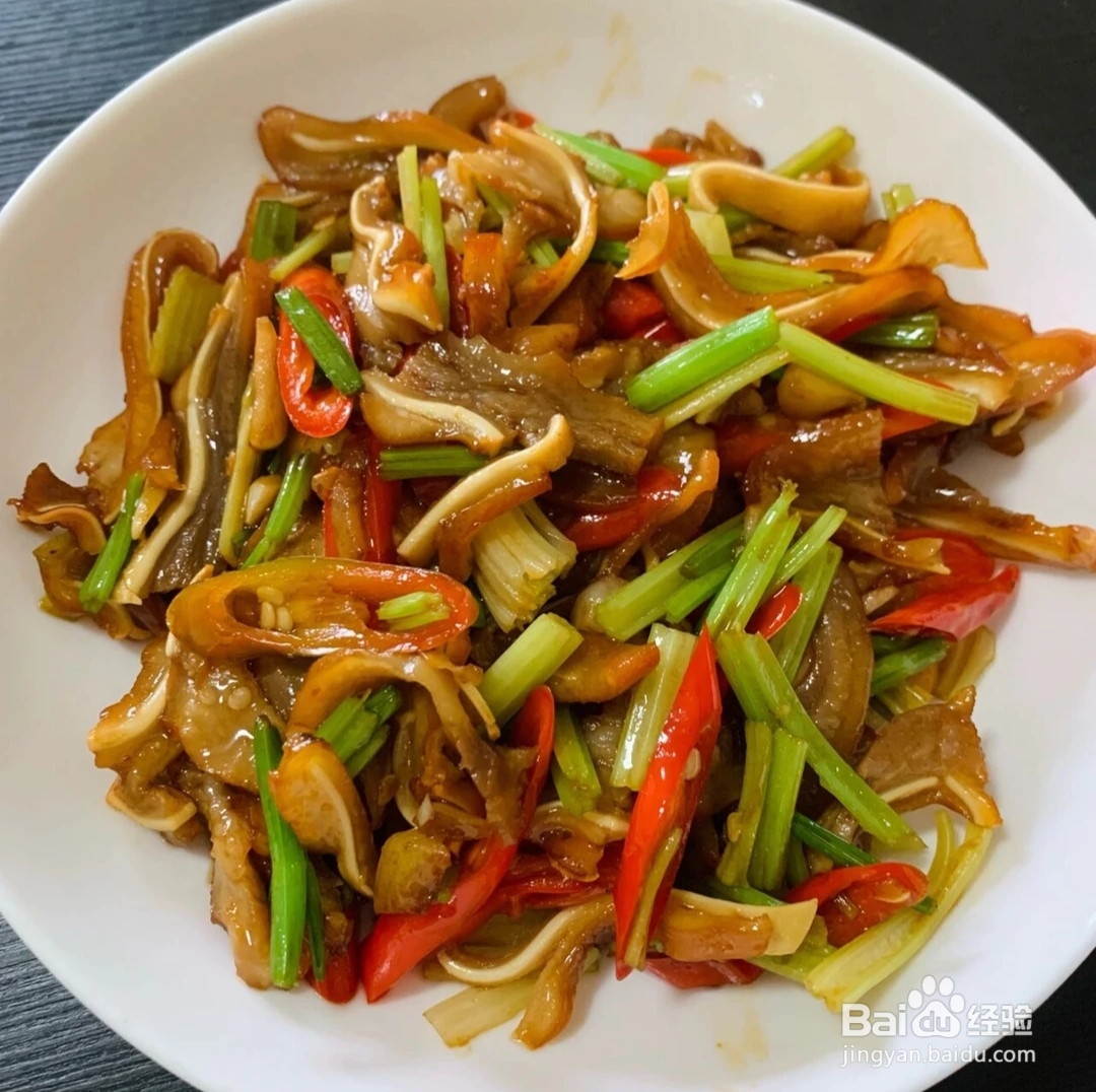 辣椒炒猪耳朵怎么做?