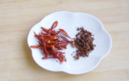 手把手教大家做花生仁小鱼干熟食