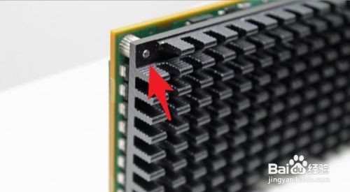 固态硬盘散热片怎么装
