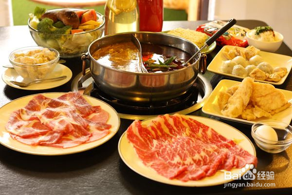 “打边炉”应该怎么操作？