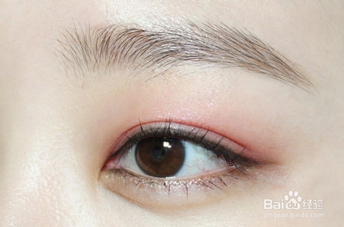 怎么化彩色烟熏眼妆？