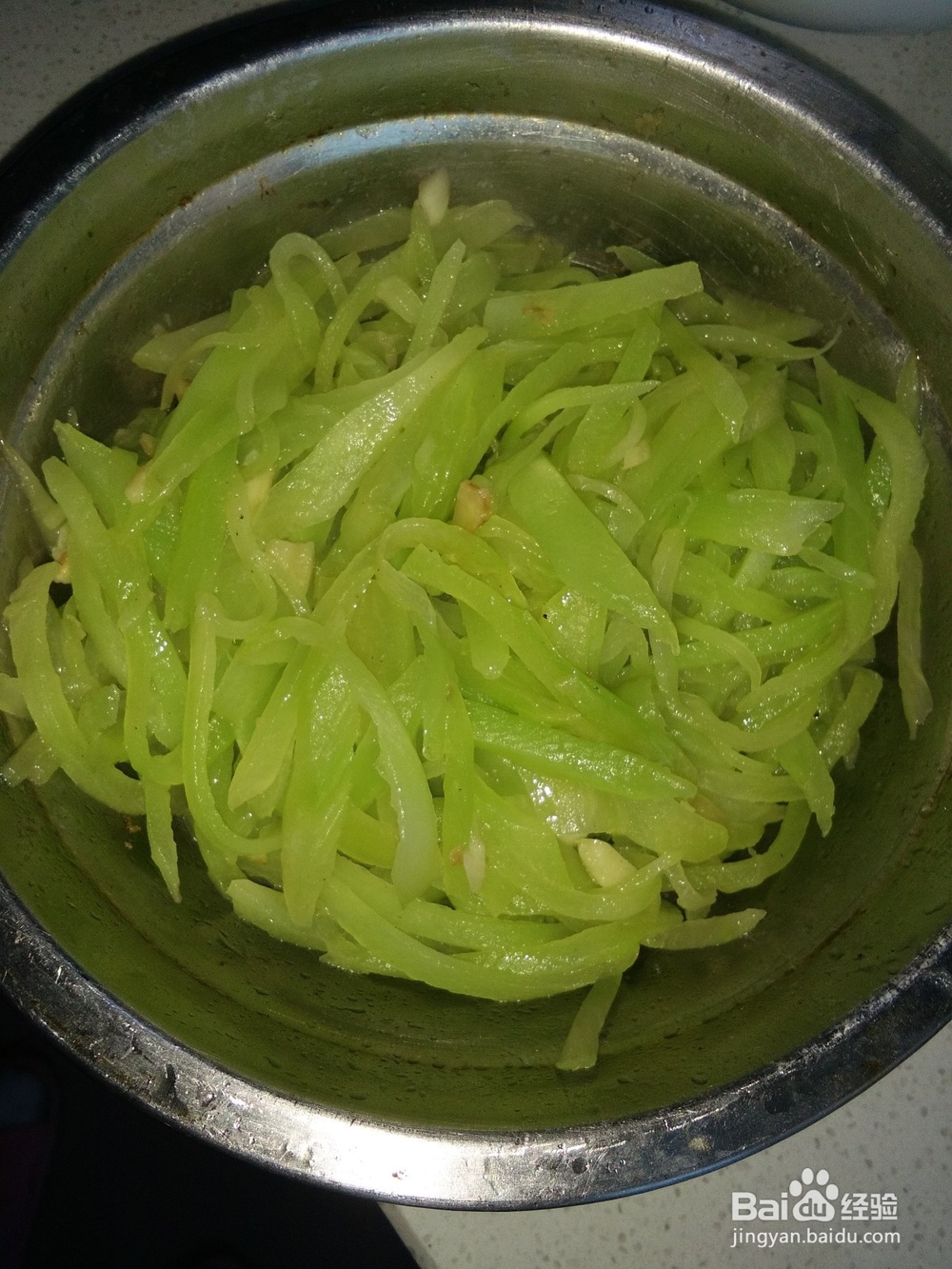 素菜——蒜油莴笋丝