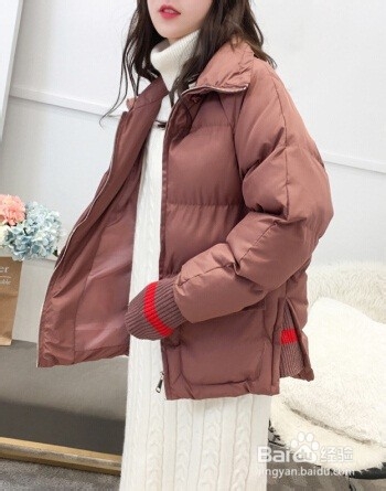 豆沙色面包服怎么配