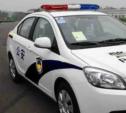 结婚警车开道犯法吗