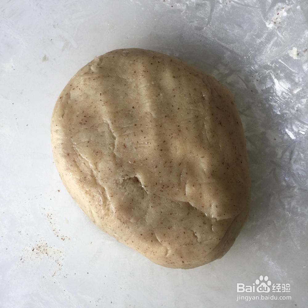 香浓的黑麦黑芝麻蛋黄月饼