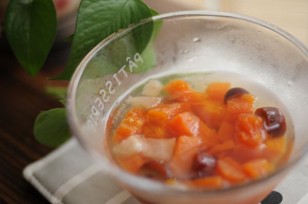 红枣雪梨炖木瓜