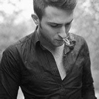 男人的不同阶段的快乐