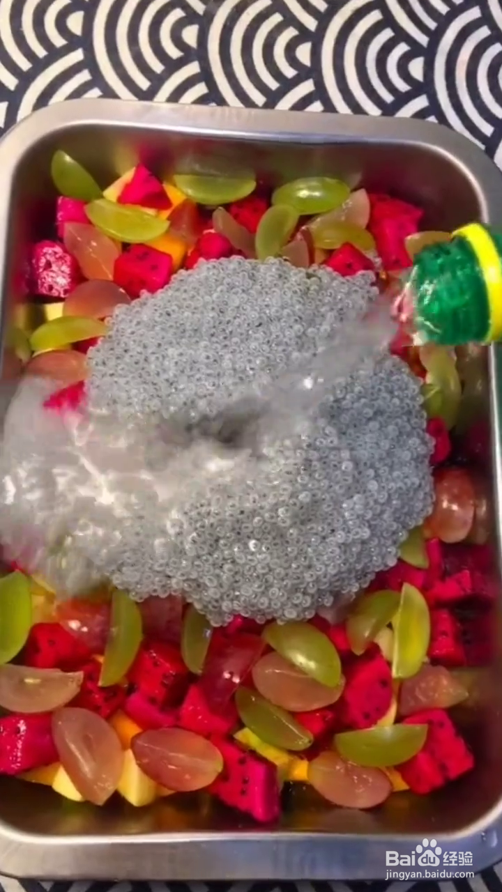 如何制作好吃又好喝的气泡水果兰香子？