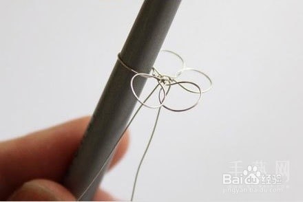 指甲油变身小清新花环