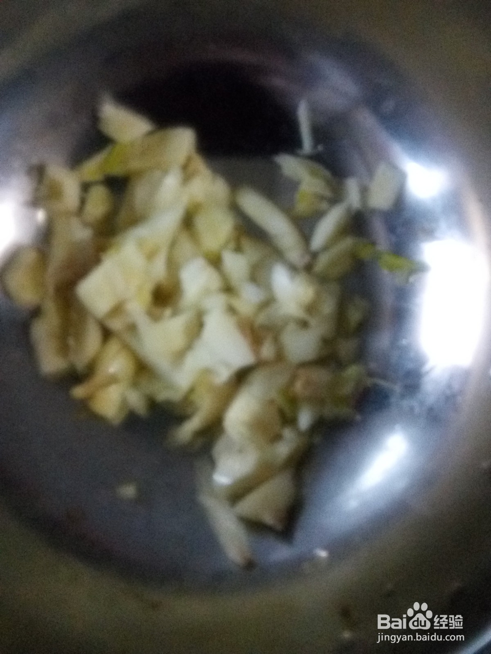 大蒜碎香菜拌绿豆芽