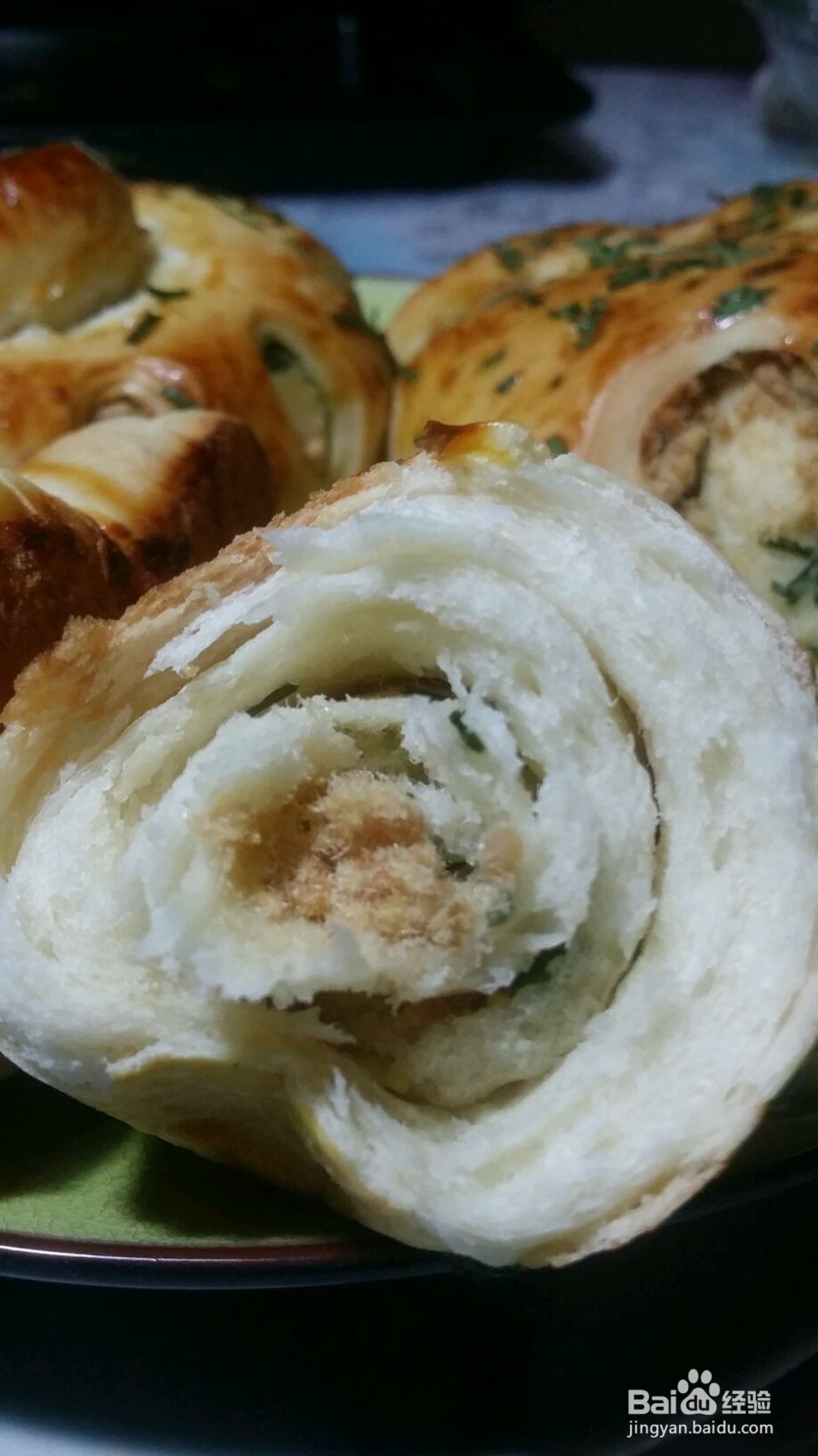 葱香肉松面包的做法