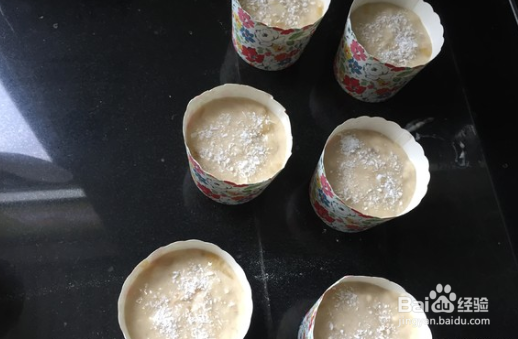 如何制作双味香蕉麦芬