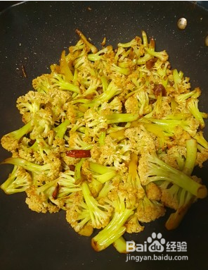 怎样制作干煸菜花这道美食？