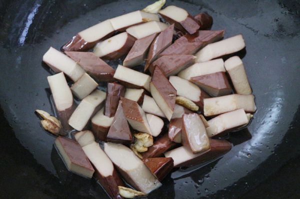 青椒番茄炒蛋干