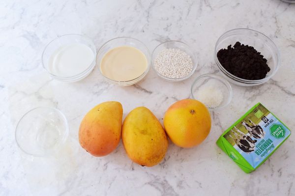 杨枝甘露慕斯蛋糕