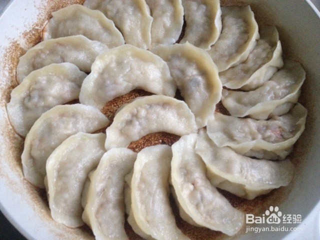 香菇豆腐素锅贴的做法