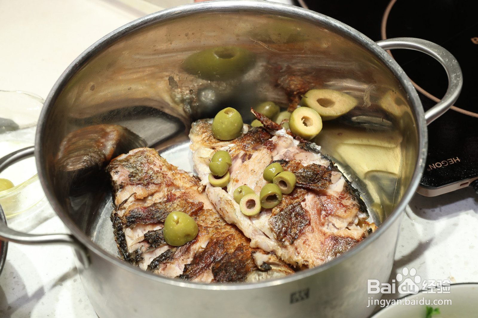 西班牙青橄榄鲫鱼汤的做法