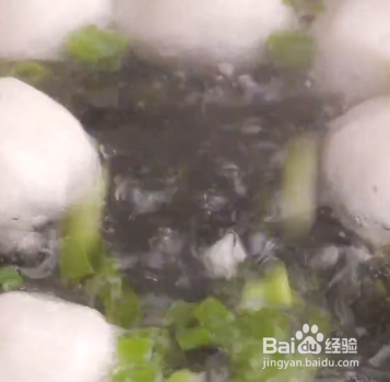 丸子汤里放什么配菜好吃