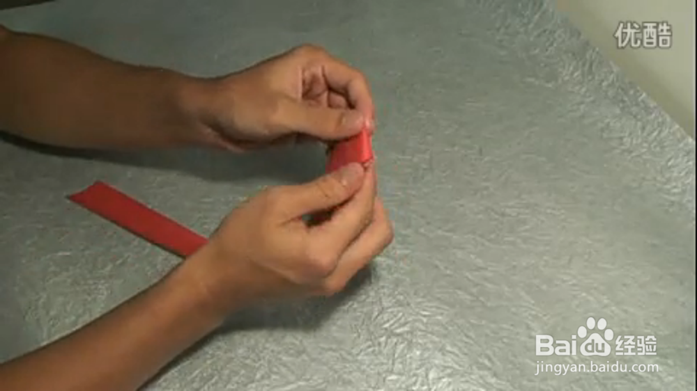 如何用纸叠星星