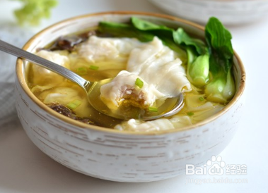 鸡肉鲜汤大馄饨的做法