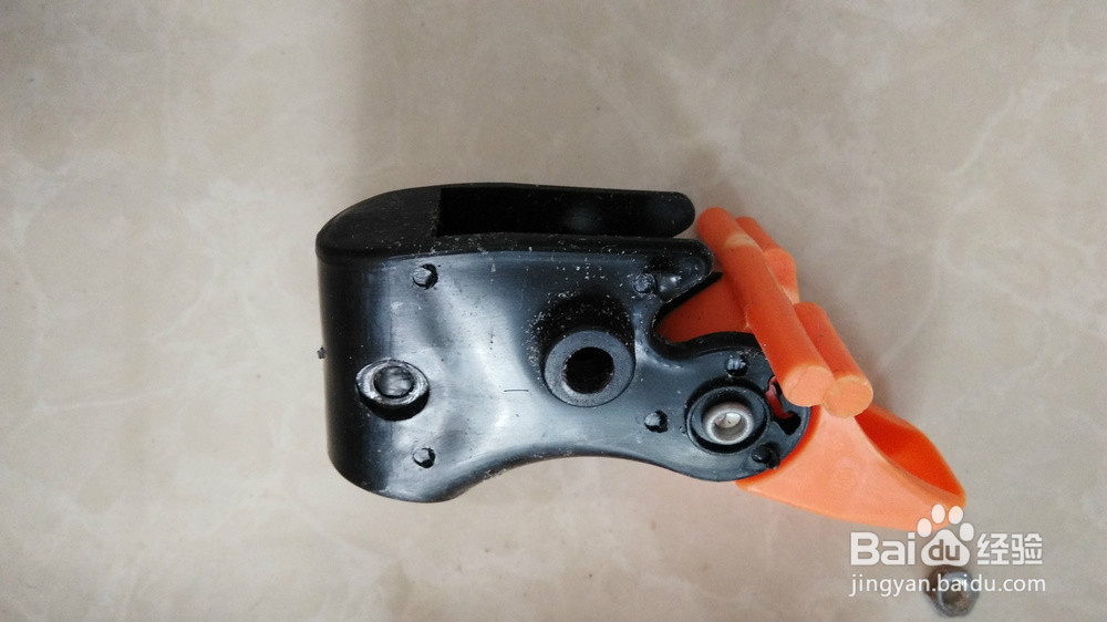 童车轮子怎么拆装，儿童推车轮子怎么安装