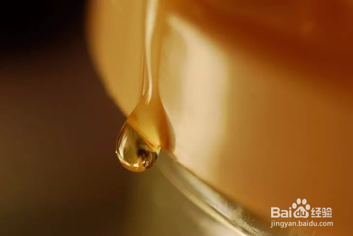 如何用柠檬汁染发?