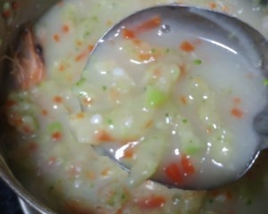 基围虾面疙瘩的做法