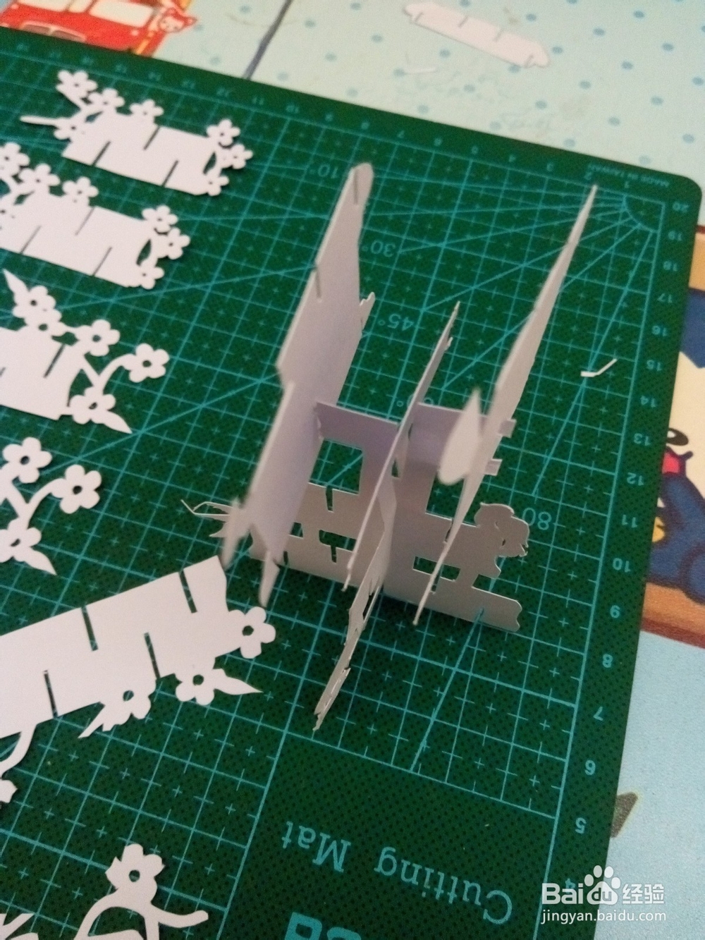 DIY手工剪纸3D立体鸟屋