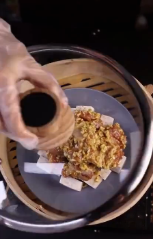 怎么做香芋焖排骨？