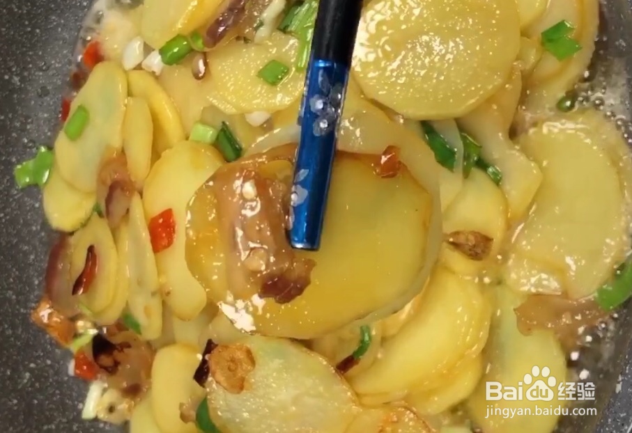 如何做美味好吃的肉丝土豆片?