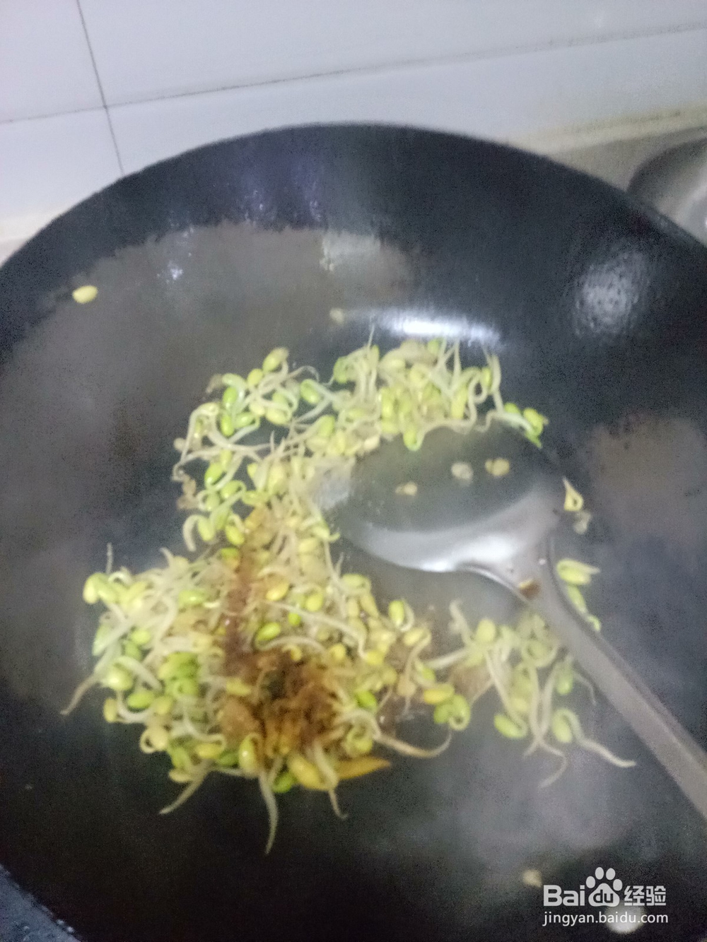 简单豆芽炒菠菜