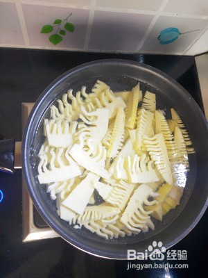 简单冬笋鸭汤制作方法