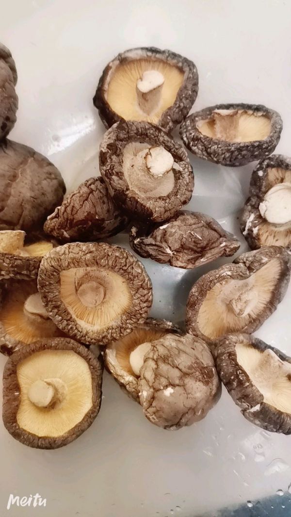 自制黄豆香菇酱