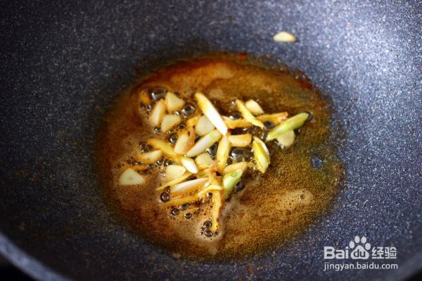 海虾肉片辣炒茄条