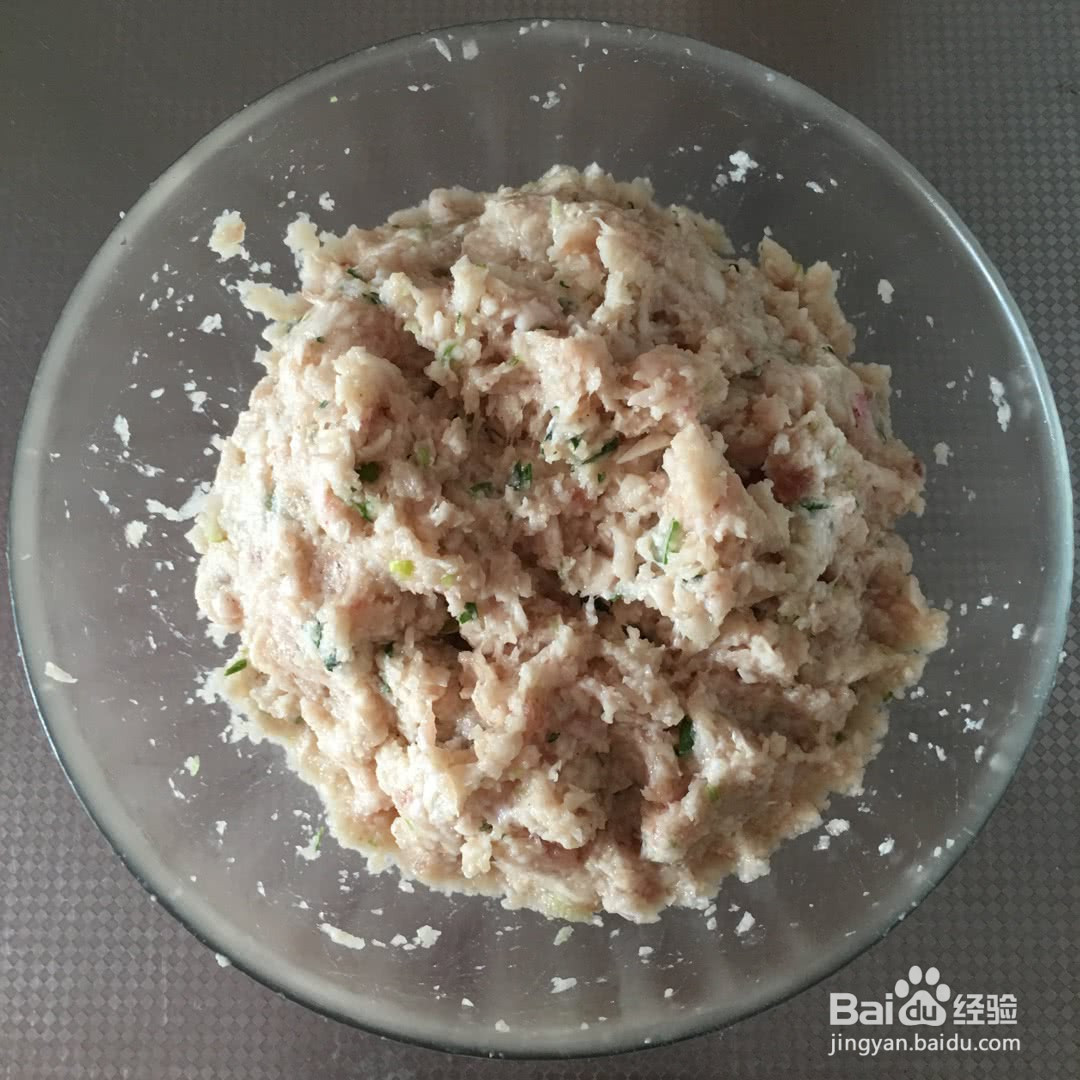 猪肉萝卜蒸饺的做法