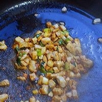 肉末浇汁豆腐如何做