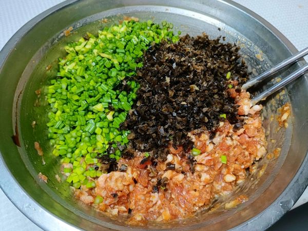 韭苔虾仁三鲜水饺