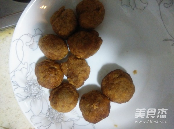 素丸子焖青菜
