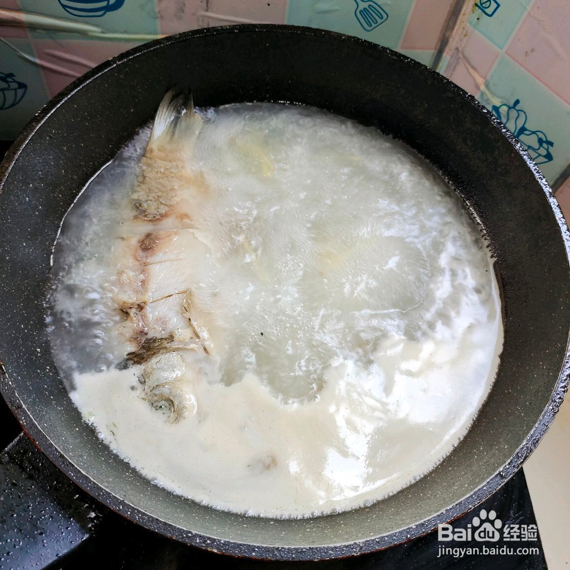 萝卜丝鲫鱼汤的做法