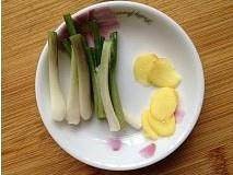 酸香麻辣东安鸡的做法