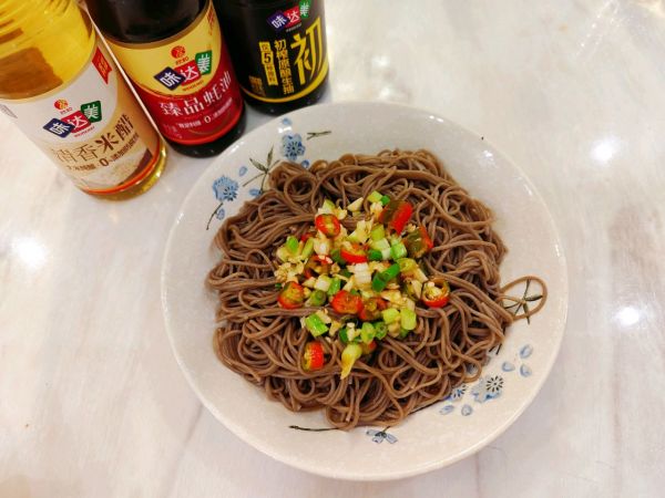 低脂凉拌荞麦面
