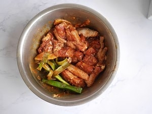 腐乳蒸鸡的做法